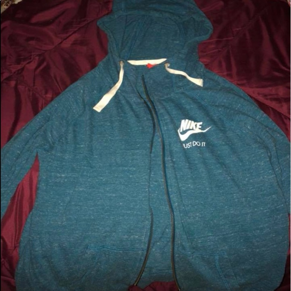 Nike sweatshirt